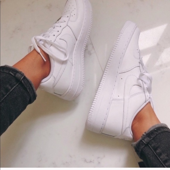 Nike Air Force 1 - Picture 3 of 6